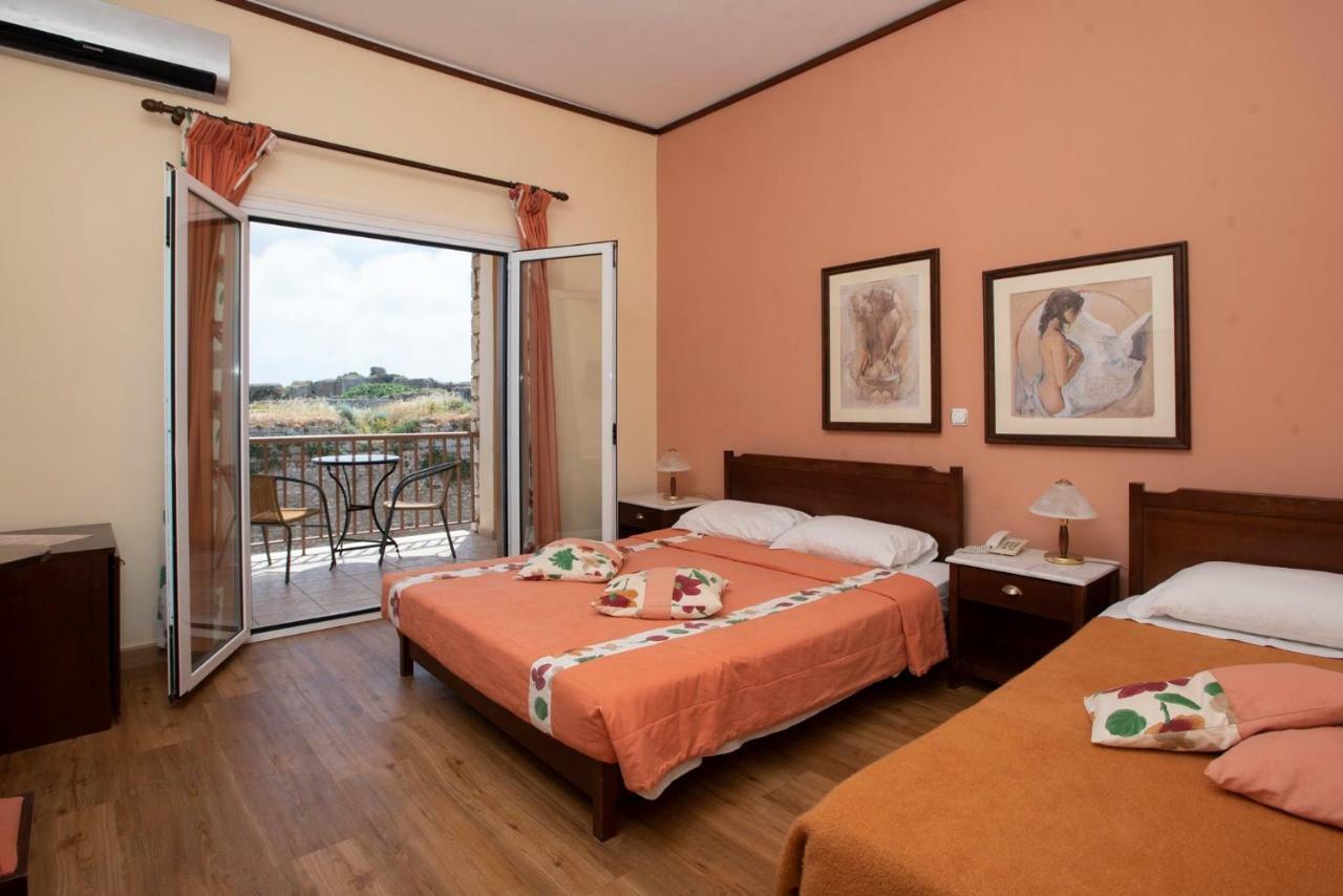 Methoni Beach Hotel Екстер'єр фото